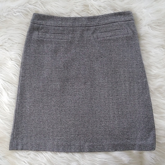 Talbots Petites Black and White Herringbone Stretch Skirt - 6P - Picture 6 of 13